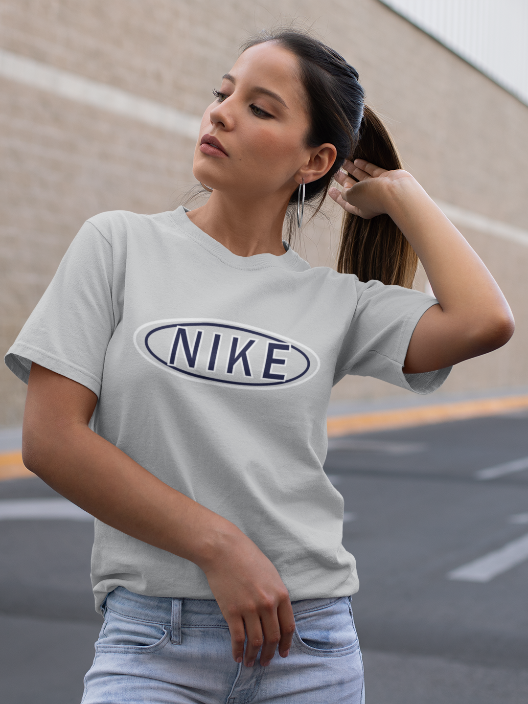 grey t-shirt with retro twin tone print out the purse