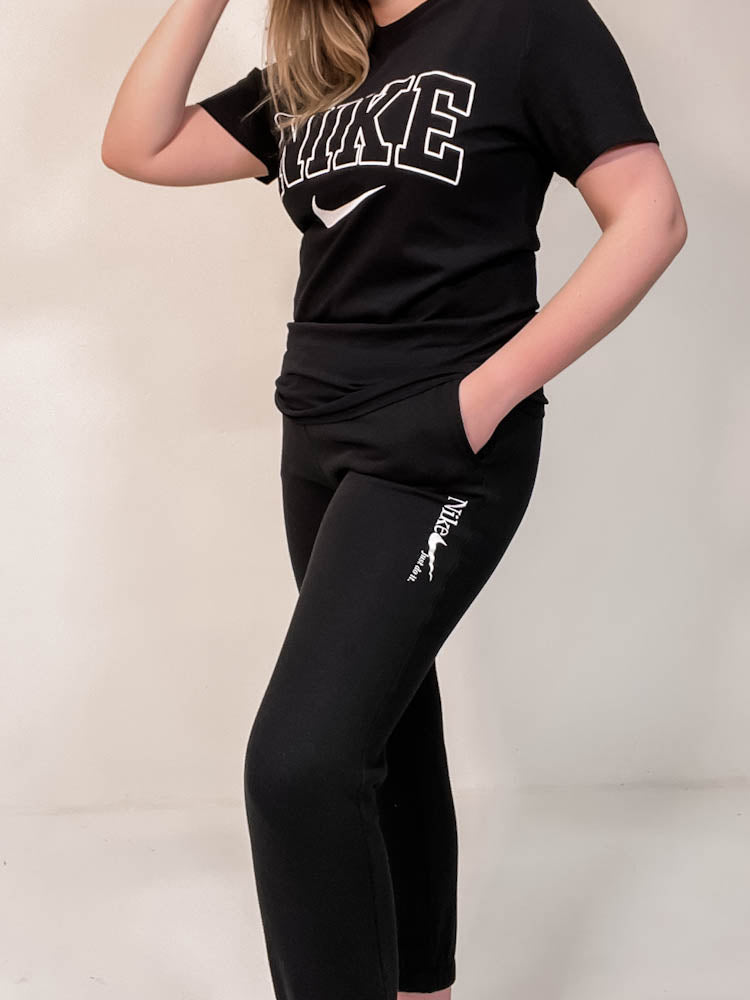 Out The Purse UK Old School T-Shirt & Jogger Set