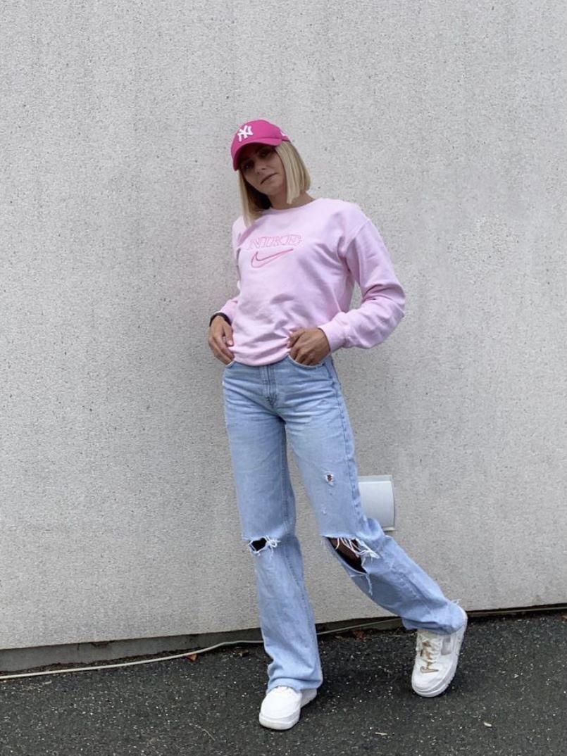 Vintage Sports Women's Sweatshirt Pink Sweater Out The Purse UK