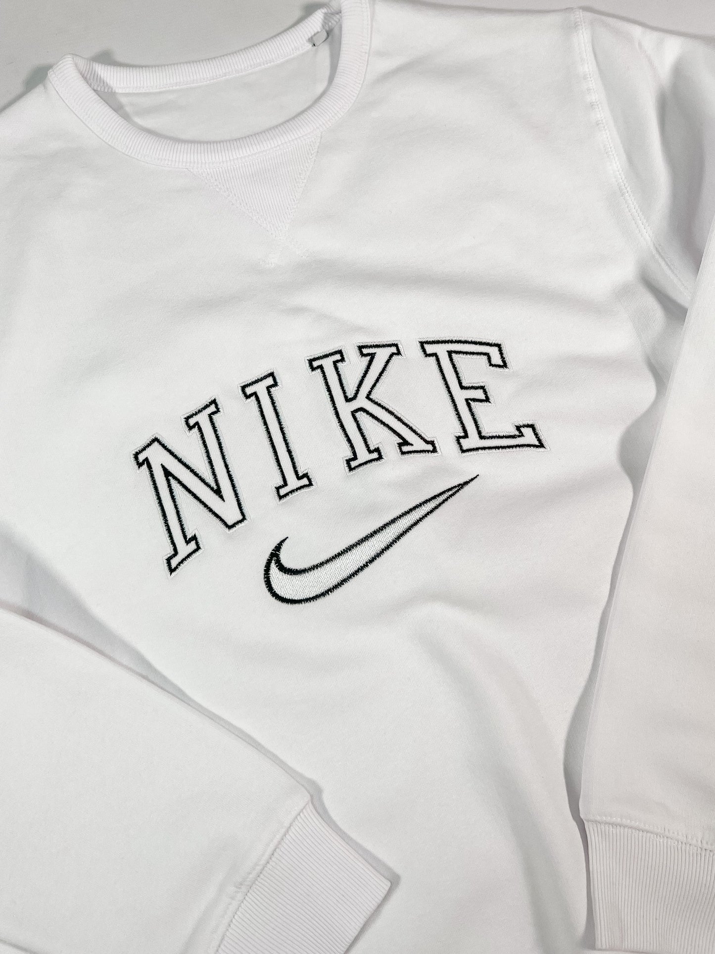 Old School Women's Sweatshirt White Clothing Out The Purse UK