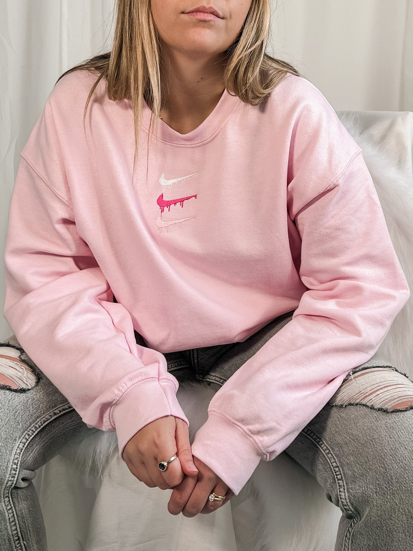 Paint Spill Women's Embroidered Sweatshirt Pink Sweater Out The Purse UK