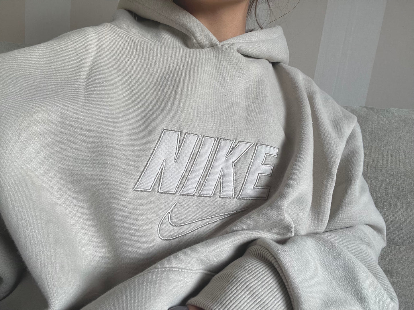 Rewind premium hoodie in stone
