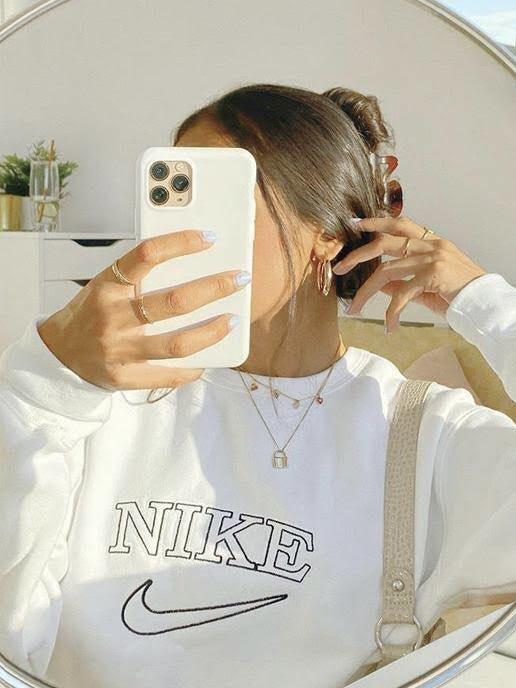 Vintage Sports Women's Sweatshirt White/Black Sweater Out The Purse UK 