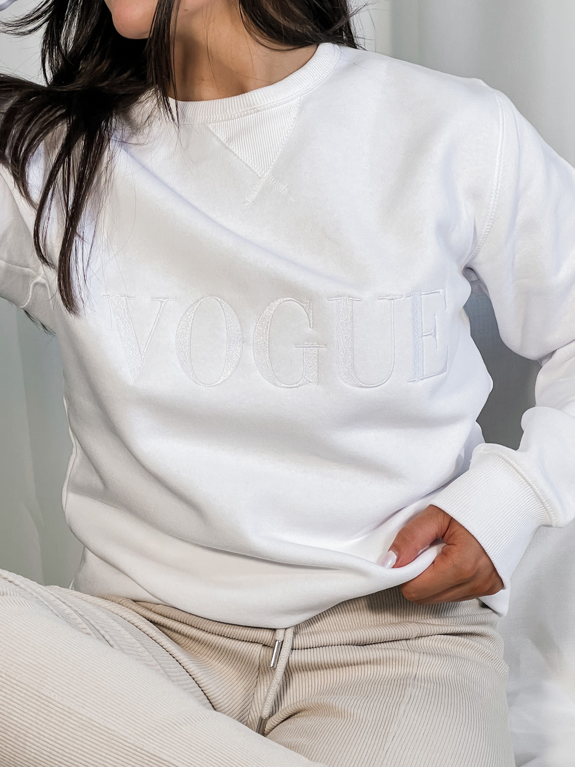 Out The Purse In Style Embroidered Sweatshirt white